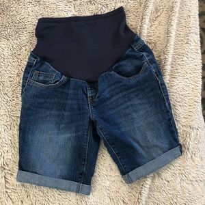 Maternity jean Bermuda shorts